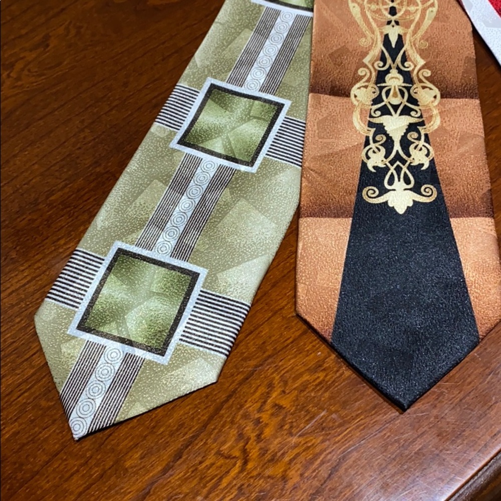 SOLD- Ellissa of New York Lot 6 Ties - Picture 2 of 5